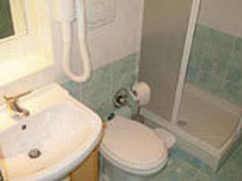 Tourist House Aparthotel Rom